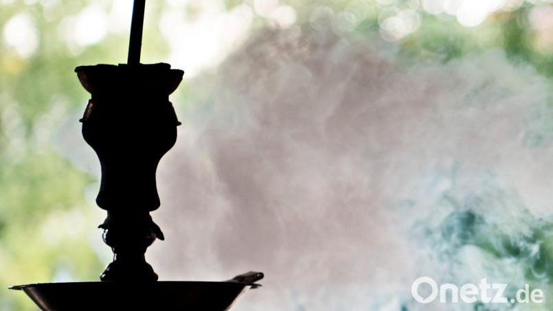 Eine Bande soll in Nürnberg mutmaßlich illegal hergestellten Wasserpfeifentabak an Kinder und Jugendliche verkauft haben. Bild: Soeren Stache