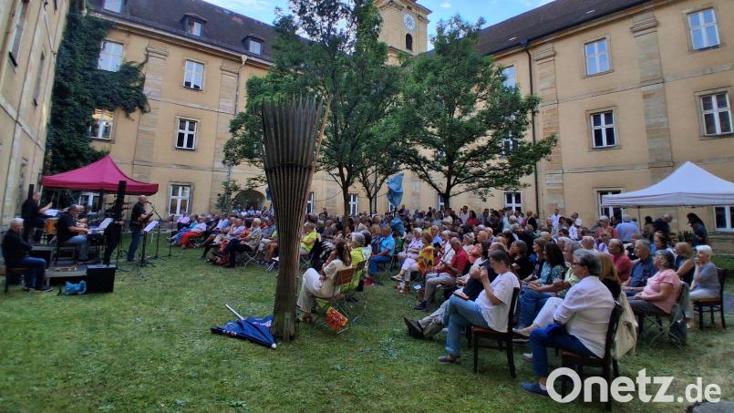 Das Kloster Ensdorf lädt zum Open-Air-Konzert in den Innenhof ein. Bild: Katharina List