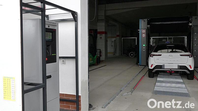 Die neue Waschanlage steht seit einigen Tagen in der Neuhauser Straße. Bild: Jürgen Masching