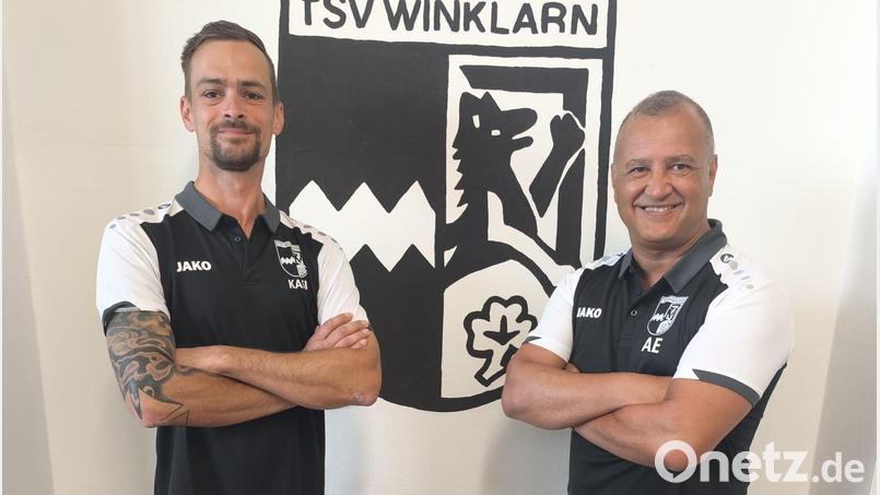 Der neue Trainer Askin Ergül (rechts) mit Abteilungsleiter Christian Käsbauer. Bild: Käsbauer