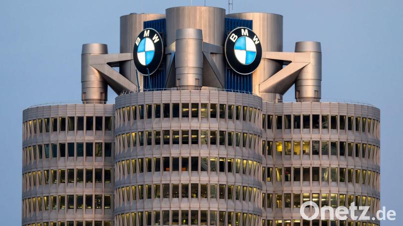 Lange kam BMW robuster als andere durch die Krise - jetzt erwischt es auch die Münchner. (Archivbild) Bild: Peter Kneffel/dpa