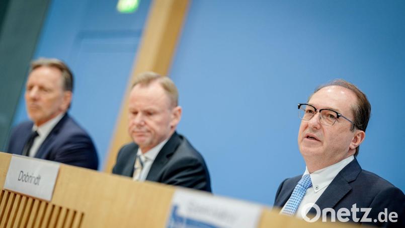 Vorsitzender der Innenministerkonferenz von Bund und Ländern ist aktuell Hamburgs Innensenator, Andy Grote (M). (Archivbild) Bild: Kay Nietfeld/dpa