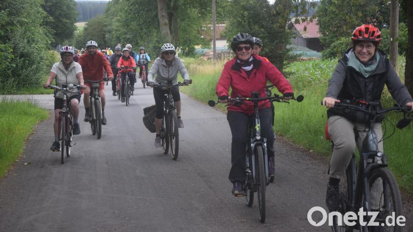 Impressionen von der NEW-Radltour aus dem Jahr 2024. Am 5. Juli findet die Veranstaltung erneut statt. Archivbild: Ernst Frischholz