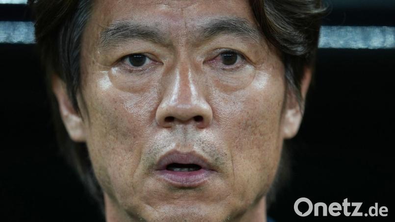 Für Südkoreas Trainer Hong Myung-bo hat der Drohnen-Vorfall keinen Einfluss. (Archivbild) Bild: Matias Delacroix/AP/dpa