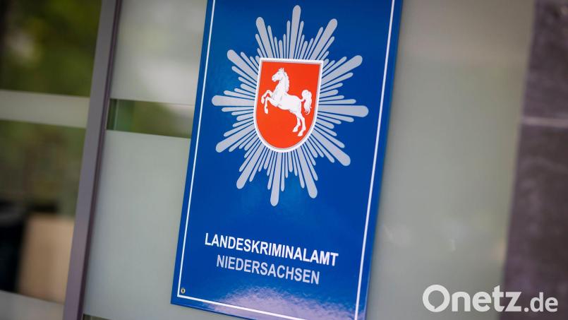 Ein geflohener Mörder ist wieder gefasst. (Symbolbild) Bild: Moritz Frankenberg/dpa