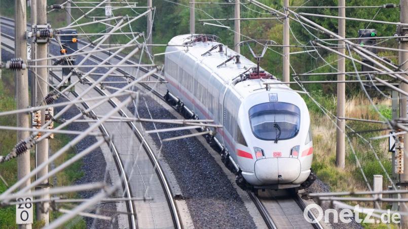 Ab Anfang Oktober wird die Strecke zwischen Lehrte und Berlin umfangreich saniert. Das betrifft vor allem den Fernverkehr zwischen Berlin und Hannover und weiter nach Nordrhein-Westfalen. (Symbolbild) Bild: Julian Stratenschulte/dpa