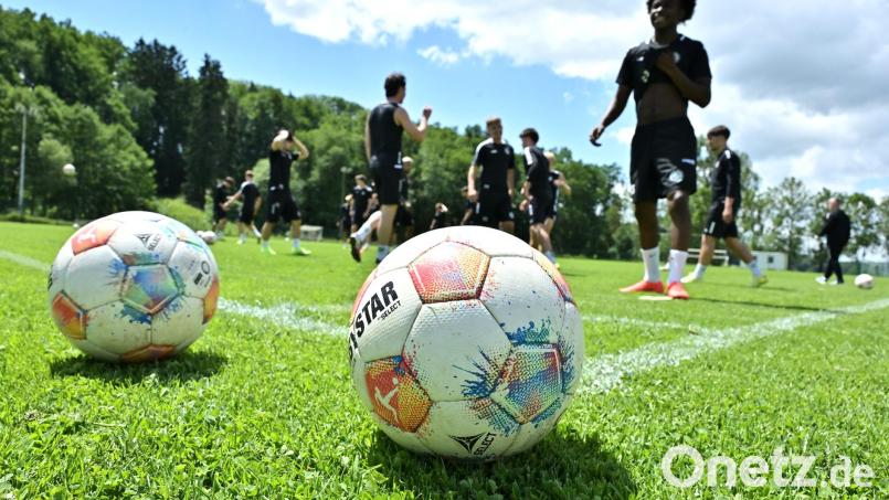 Die DJK Gebenbach hat die erste Trainingswoche der Saisonvorbereitung hinter sich. Nun geht es im ersten Testspiel gegen den FSV Erlangen-Bruck. Bild: Hubert Ziegler