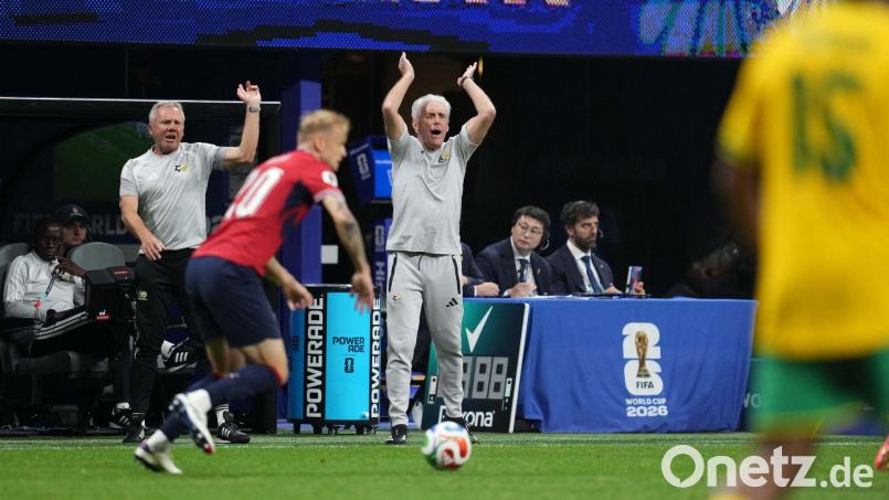 Südafrikas Trainer Hugo Broos mag das Atlanta-Stadion nicht. Bild: Ulrik Pedersen/Zuma Press/dpa