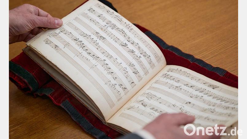 Das im Februar entdeckte Musikheft wirft neues Licht auf Mozarts letzten Aufenthalt in Paris. Bild: Jérémy Halkin/Französische Nationalbibliothek/dpa