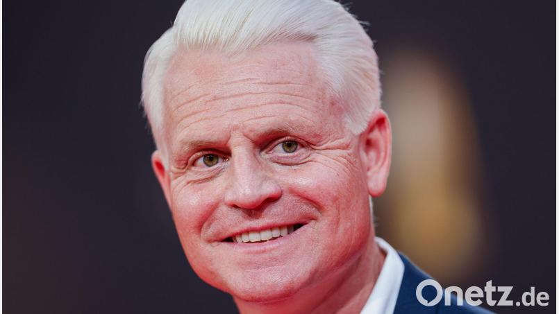 Erst im Februar hatte der Entertainer seinen Vater verloren, jetzt muss er den nächsten Verlust verkraften. Bild: Rolf Vennenbernd/dpa