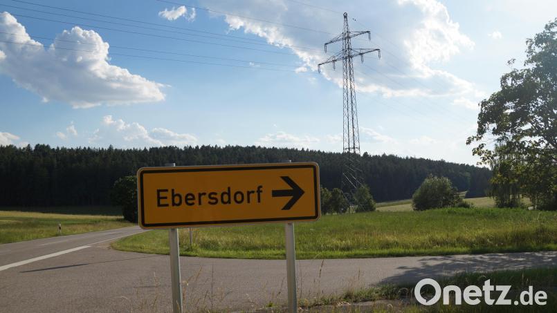 Der Stadtrat gab das gemeindliche Einvernehmen zur Errichtung eines Batteriespeichers und einer Umspannanlage in Ebersdorf nicht. Nun liegt dei Entscheidung beim Landratsamt Bild: Elfriede Weiß