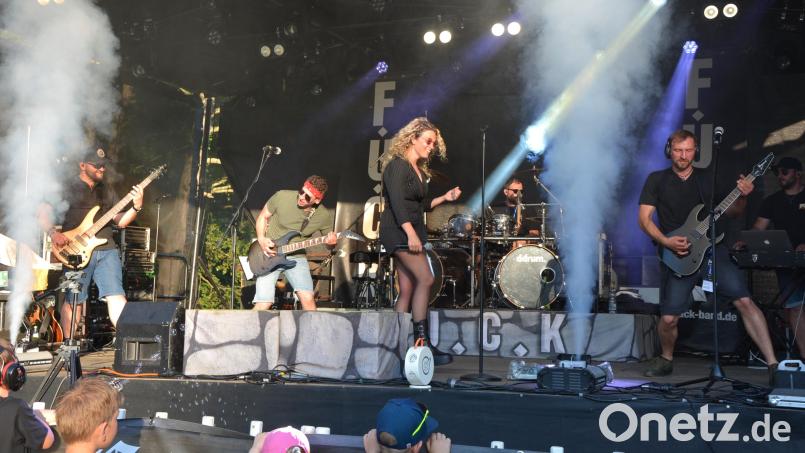 Die Band "Noise Factor" hatte ein Heimspiel beim Rock’n-Ride Spendenfestival. Bild: Josef Rosner