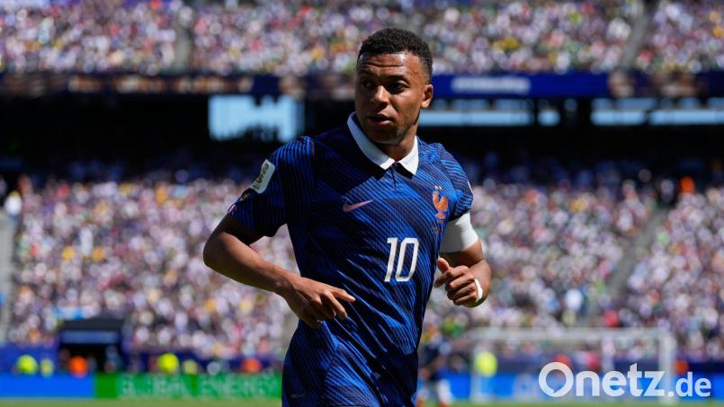 Kylian Mbappé traf bei Frankreichs Auftaktsieg doppelt. (Archivbild) Bild: Yuki Iwamura/AP/dpa