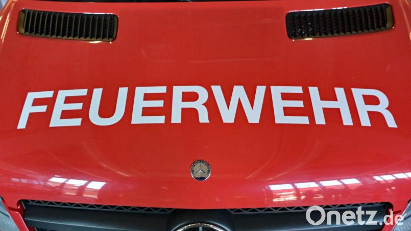 Die Feuerwehr brachte die Flammen unter Kontrolle. (Symbolbild) Bild: Malin Wunderlich/dpa