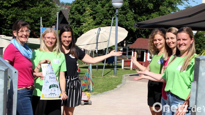 Das Team des Kinderhauses St. Elisabeth freut sich auf das Jubiläumsfest und lädt die Bevölkerung zum Feiern ein. Dafür wurde eigens ein tolles Programm zusammen gestellt. Bild: Petra Lettner