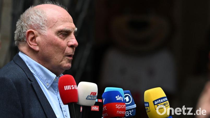 Uli Hoeneß lobt den Bundestrainer für eine Personalentscheidung. (Archivbild) Bild: Sven Hoppe/dpa