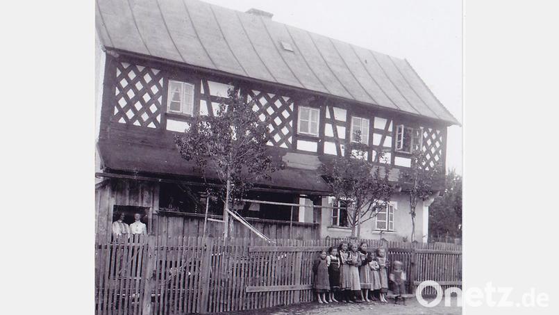 Historische Ansicht des „Webergirgl“ mit Egerländer Fachwerk, circa 1910. Bild: Archiv Freilandmuseum Oberpfalz
