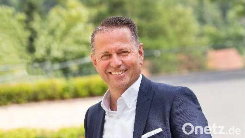 Gerhard Hösl, Vorstandsvorsitzender der Vereinigte Sparkassen Eschenbach-Neustadt/WN-Vohenstrauß tritt nach über 30 Jahren zurück. Bild: Sparkasse
