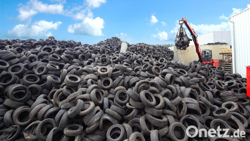 Altreifen bei Estato in Weiden-West. Das ATU-Unternehmen gibt das Recycling-Geschäft nun ab. Archivbild: Estato Umweltservice
