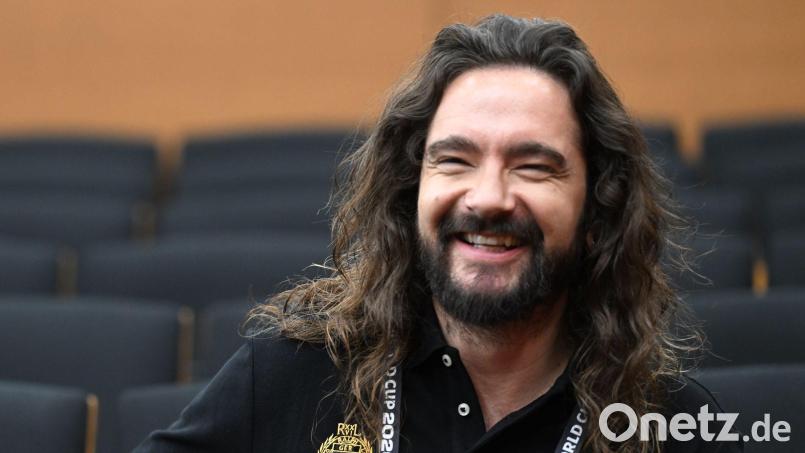 Tom Kaulitz ist bei der diesjährigen Fußball-WM als Reporter im Einsatz. (Archivbild) Bild: Federico Gambarini/dpa