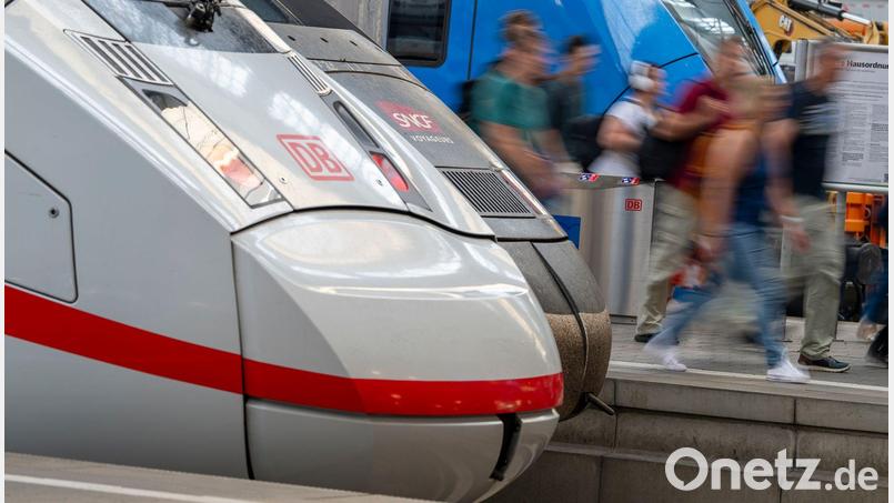 In München rollen die Züge wieder. Symbolbild: Peter Kneffel/dpa