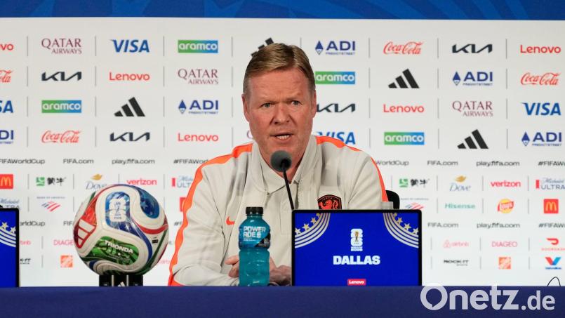 Ronald Koeman will mit den Niederlanden bei der WM weit kommen. (Archivbild) Bild: Tony Gutierrez/AP/dpa