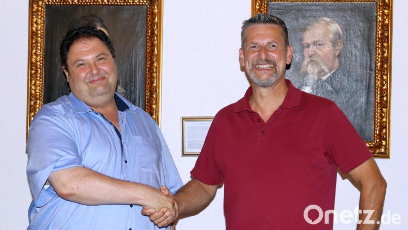 Christian Beyer (links) wurde zum Vorsitzenden des Schulverbands gewählt. Sein Stellvertreter ist Roman Berr (rechts). Beide Verbandsräte befürworten den Gedanken, für den Schulverband ein beratendes Gremium einzurichten. Bild: Heidi Franitza