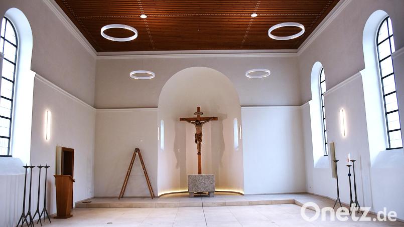Durch die Umbau- und Modernisierungsmaßnahmen ist ein heller Kirchenraum entstanden, der in Zukunft nicht nur für Gottesdienste, sondern unterschiedlichste Veranstaltung genutzt werden kann. Bild: Ulla Britta Baumer