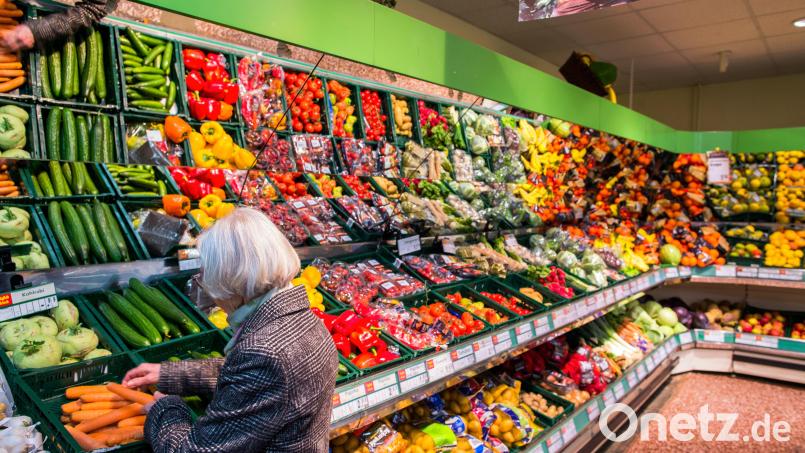 Die riesige Auswahl in Supermärkten macht Volontärin Kathrin Halbhuber oft zu schaffen. Sie würde gerne auf das Einkaufserlebnis verzichten. Für ältere Menschen dagegen kann der Besuch im Supermarkt eine willkommene Abwechslung sein. Archivbild: Jens Büttner/dpa