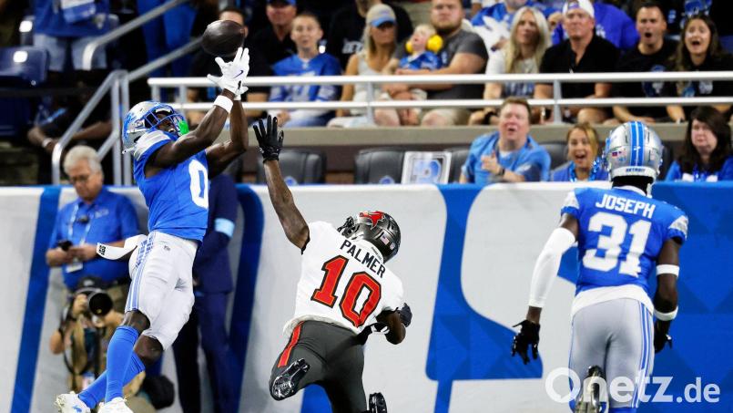 Terrion Arnold (l) von den Detroit Lions ist festgenommen worden. (Archivbild) Bild: Duane Burleson/AP/dpa