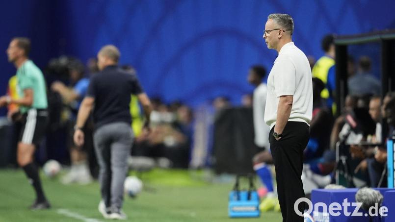 Trainer Mohamed Ouahbi glaubt an den WM-Titel. Bild: Mike Stewart/AP/dpa