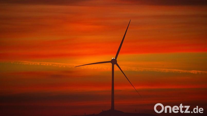 Bayerns Regierung fordert mehr Windräder in Süddeutschland. (Archivbild) Bild: Peter Kneffel/dpa