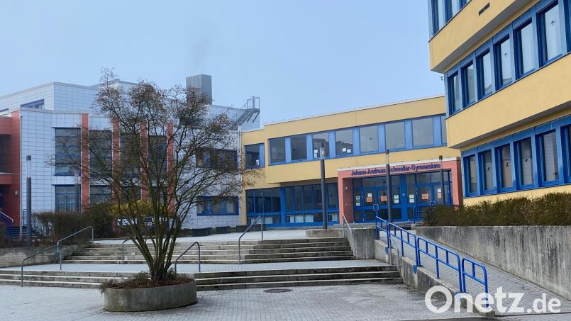 Auch das Nabburger Gymnasium profitiert von den Vergaben im Ausschuss des Landkreises Schwandorf. Archivbild: Wilhelm Amann