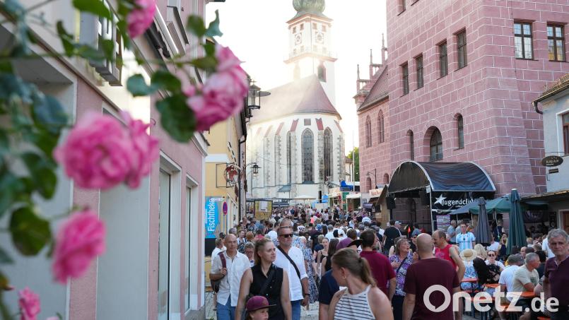 Das Altstadtfest in Sulzbach-Rosenberg verlief aus Sicht der Polizei weitgehend friedlich. Dennoch gab es einige alkoholbedingte Auseinandersetzungen. Bild: Petra Hartl