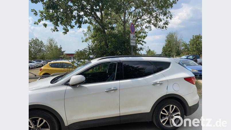 Ein massiver Besucheransturm hat am Wochenende an den Seen im Landkreis Schwandorf zu einem Verkehrschaos geführt. Problematisch war vor allem, dass Rettungswege zugeparkt wurden. Symbolbild: Polizeiinspektion Schwandorf