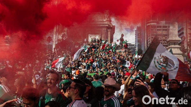 Vor dem Team-Hotel des Gegners störten mexikanische Fans die Nachtruhe. (Archivbild) Bild: Felix Marquez/dpa