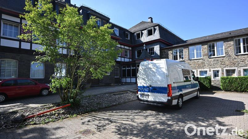 Bei einem Brand in einem Wohnkomplex in Monschau sind drei Menschen ums Leben gekommen. Bild: Henning Kaiser/dpa