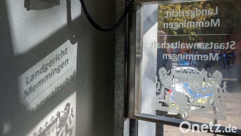 Die Staatsanwaltschaft in Memmingen ermittelt gegen Mitarbeiter einer großen Behinderteneinrichtung. (Symbolbild) Bild: Stefan Puchner/dpa