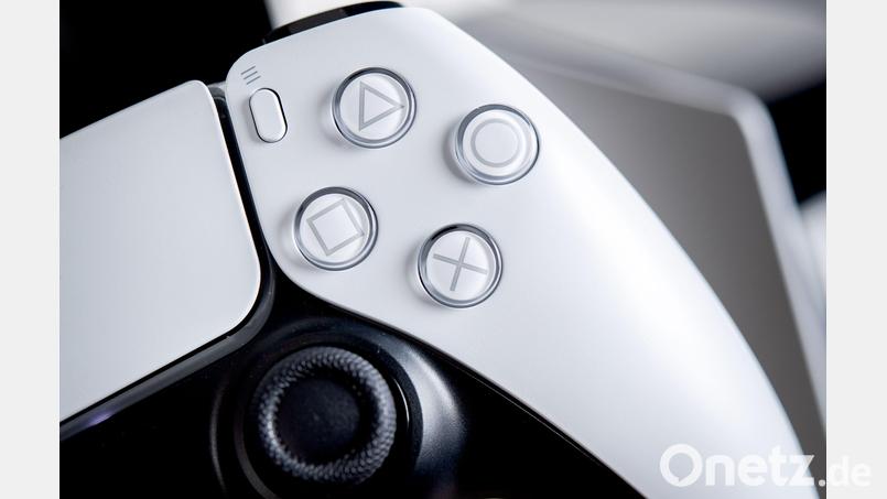 Sony wird von 2028 an Spiele für seine Playstation-Konsolen nicht mehr auf physischen Datenträgern wie Discs veröffentlichen. Archivbild: Zacharie Scheurer/dpa