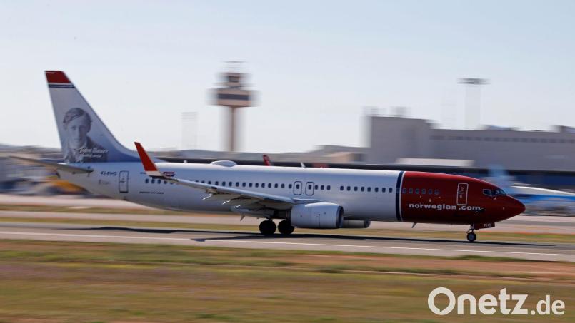 Eine Norwegian-Maschine hebt aus Palma ab. (Illustration) Bild: Clara Margais/dpa