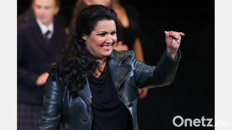 Die russische Starsopranistin Anna Netrebko hat wegen Erschöpfung mehrere Konzerte in der spanischen Hauptstadt Madrid abgesagt. (Archiv-Bild) Bild: Franz Neumayr/apa/dpa