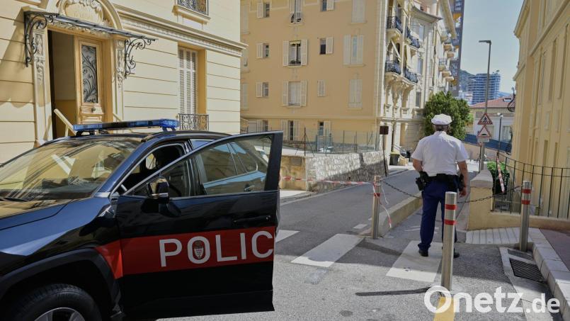 Die Verdächtige, die sich als Mann verkleidet hatte, wird mit internationalem Haftbefehl gesucht. (Archivbild) Bild: Philippe Magoni/AP/dpa