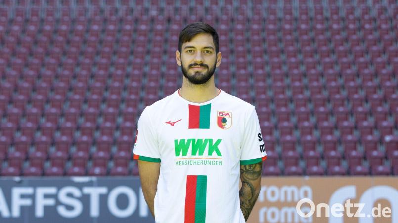 David Colina verlässt den FC Augsburg. (Archivbild) Bild: Christian Kolbert/dpa