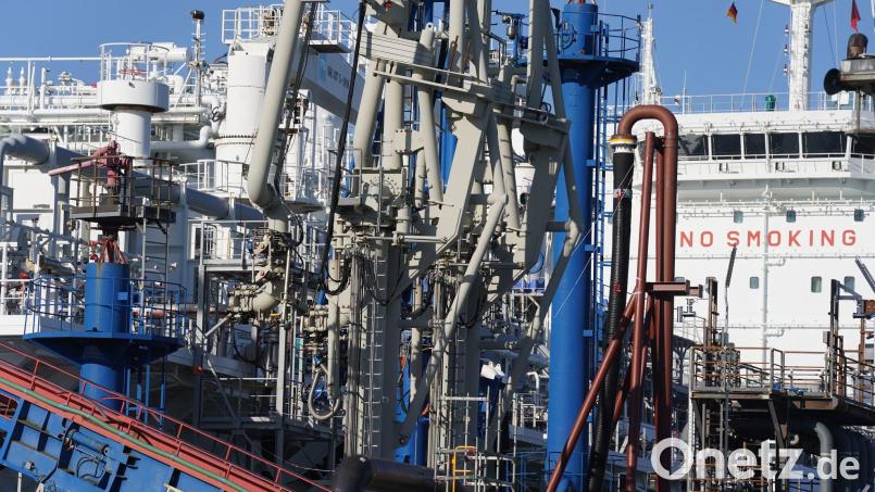 Zu den Folgen des russischen Angriffskriegs gegen die Ukraine gehören auch deutsche Bemühungen um neue Quellen für Energieimporte. (Symbolbild) Bild: Marcus Brandt/dpa