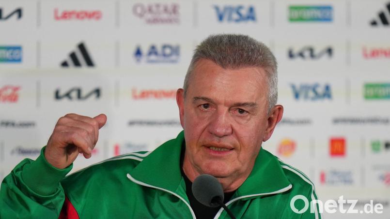 Mexikos Trainer spricht auch über Harry Kane - und wie der WM-Mitgastgeber ihn stoppen will. (Archivbild) Bild: Eduardo Verdugo/AP/dpa