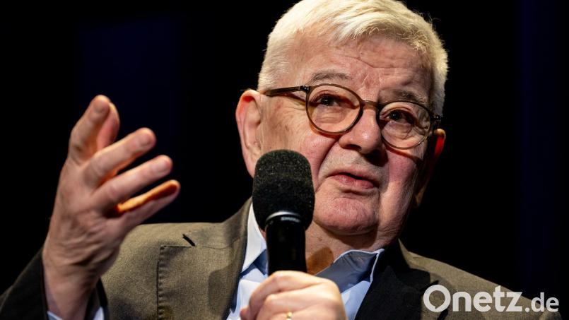 Europas Staats- und Regierungschefs näherten sich Donald Trump „auf breiter Schleimspur“, kommentiert Joschka Fischer. (Archivbild) Bild: Fabian Sommer/dpa