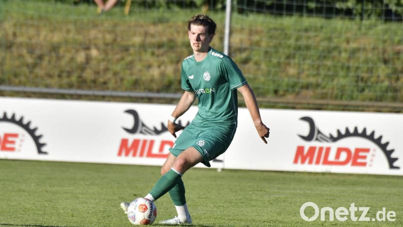 Neuzugang Johannis Zimmermann erzielte gegen den SV Wenzenbach seinen ersten Treffer im Trikot der DJK Gebenbach. Bild: Hubert Ziegler