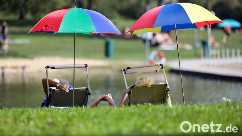 Lupenreines Badewetter - laut DWD zum Start in die neue Woche aber nur im Südwesten. (Symbolbild) Bild: Thomas Warnack/dpa