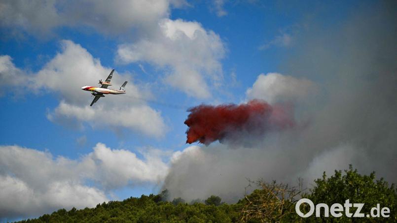 Wegen der Waldbrände sollen Zuschauer nicht zur Tour-Etappe kommen (Archivbild). Bild: Lionel Bonaventure/AFP/dpa