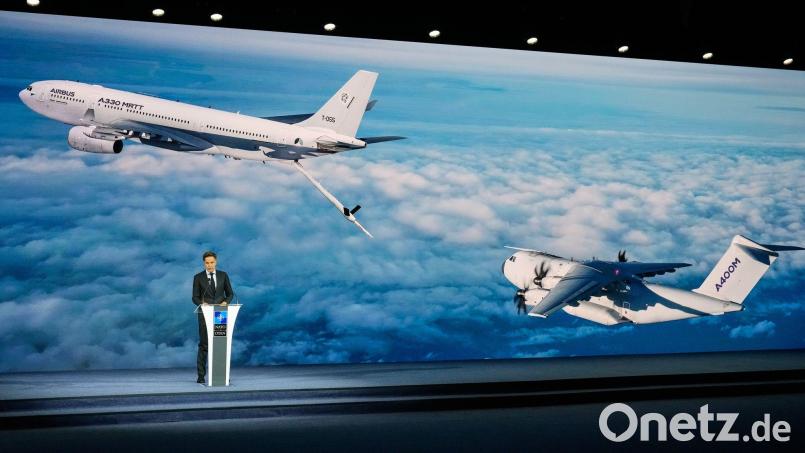 Nato-Generalsekretär Rutte fordert mehr Risikobereitschaft von der Rüstungsindustrie. Bild: Hussein Malla/AP/dpa